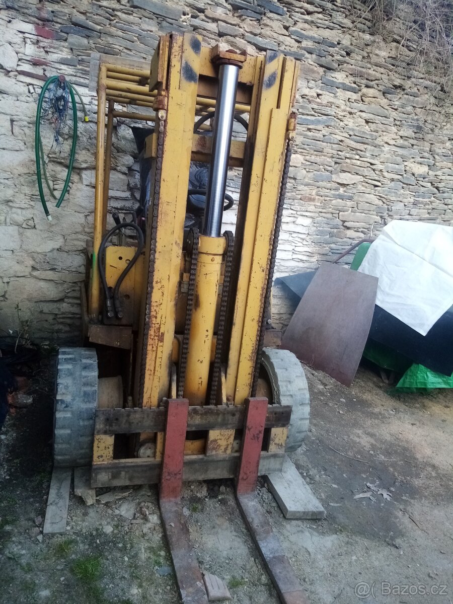 Vysokozdvizny vozík - 2