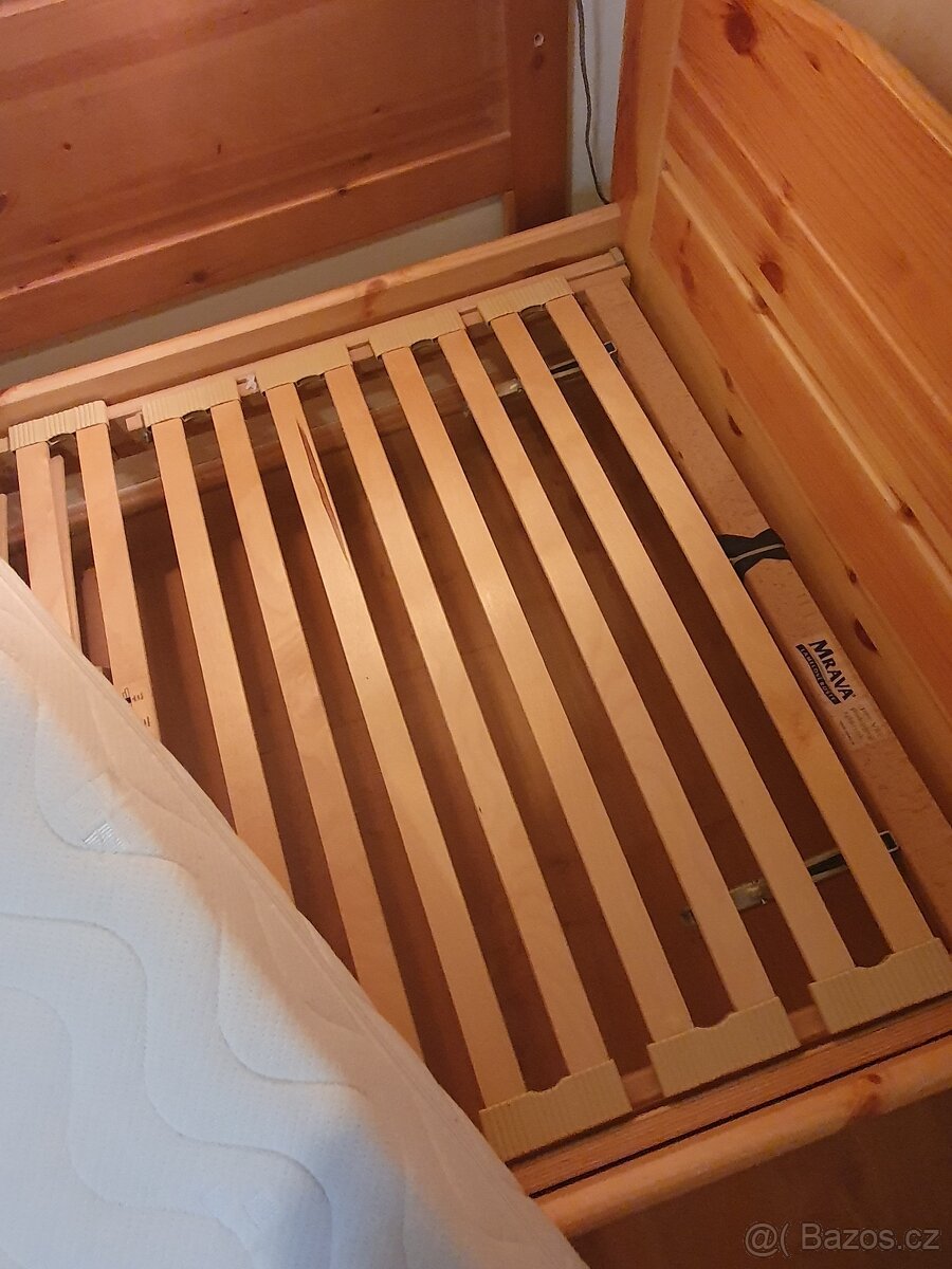 postel dřevěná - 2