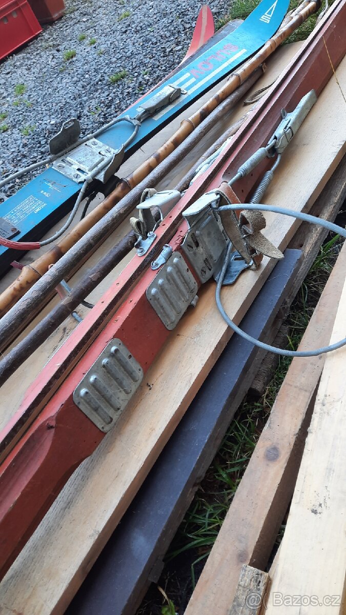 Lyže staré historie starožitnost - 2