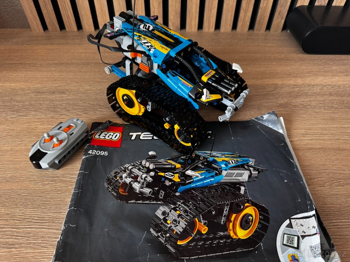 Lego Technic 42095 auto na dálkové ovládání - 2