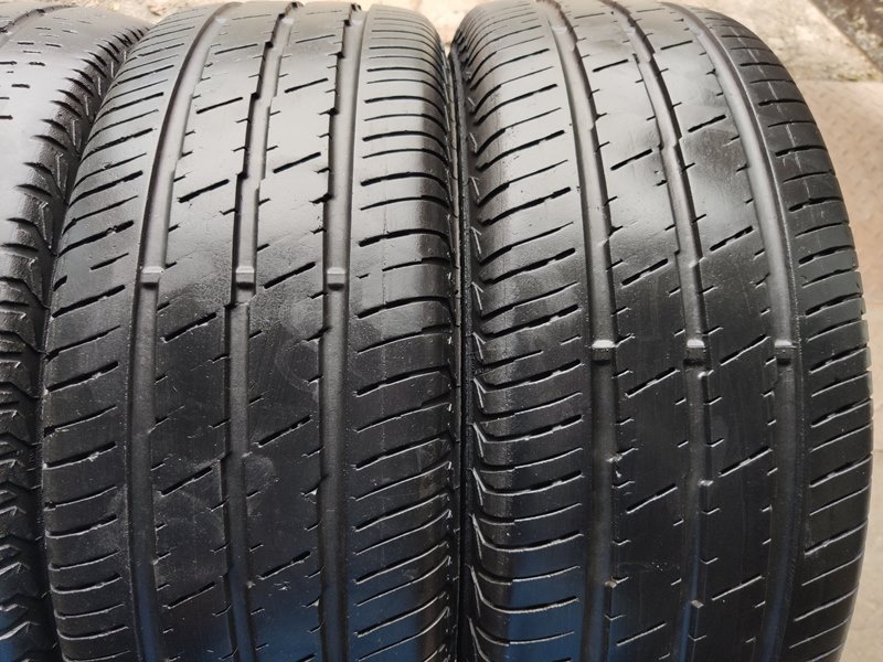 Letní pneu Continental 235/65/16C - 2