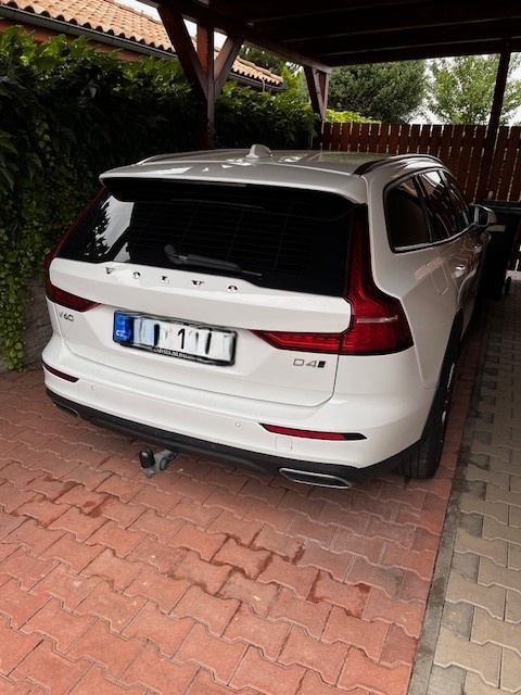 VOLVO V60 2,0 D4 140 kW, 4x4,CROSS COUNTRY, DPH - 2