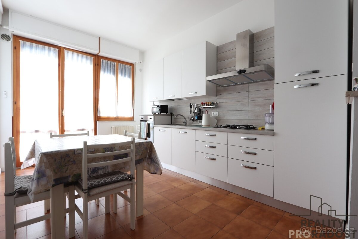 Prodej bytu 3+kk 63 m² Martinsicuro-Villa Rosa, Itálie - 2