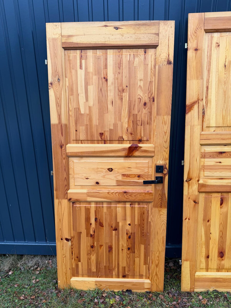 Interiérové dveře dřevěné plné - 2