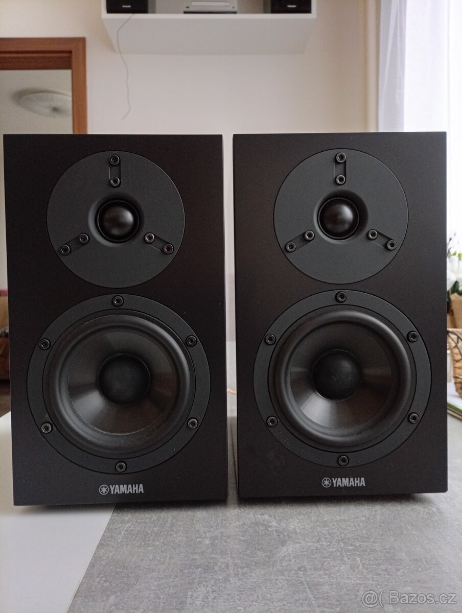 Yamaha MCR-042 + Yamaha NS-BP 200 + dálka - 2