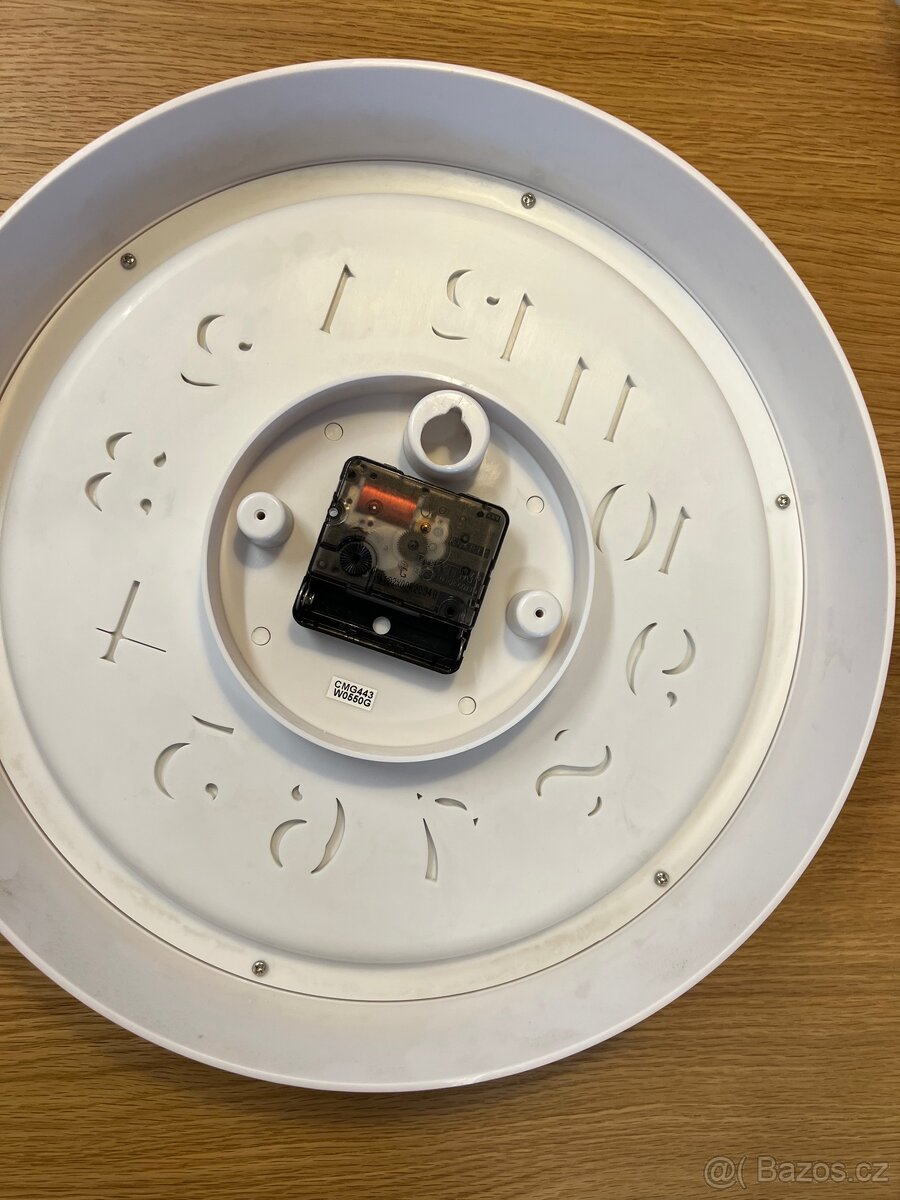 Hodiny nástěnné velké - 2