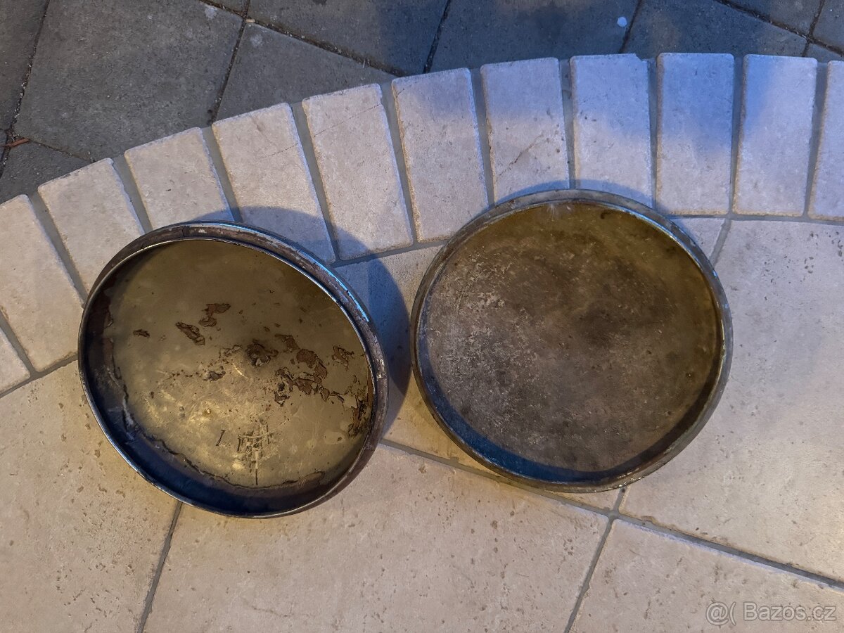 Tatra 603- šilhavka rok 67 puklice kola- plech- chrom - 2