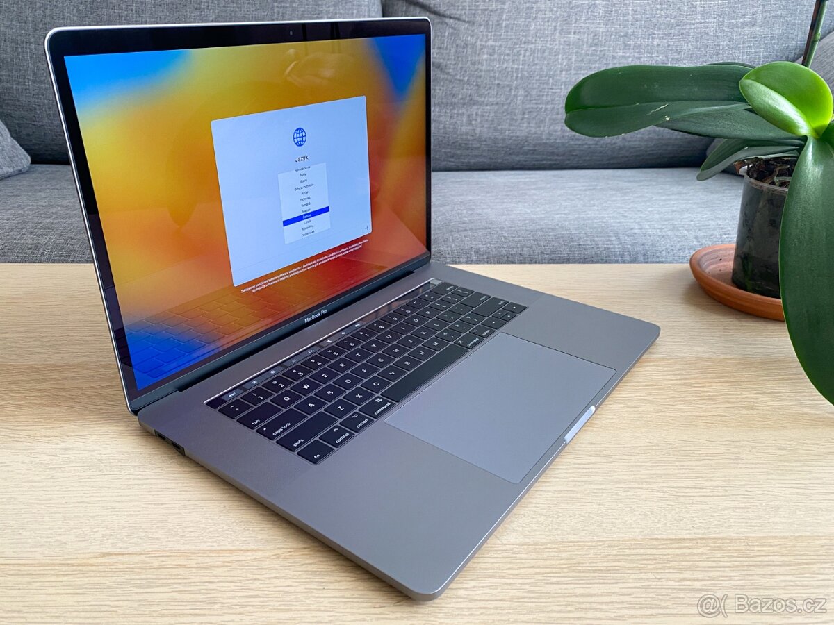 ZÁNOVNÍ STAV - Apple MacBook Pro 15", Core i7 + ZÁRUKA - 2