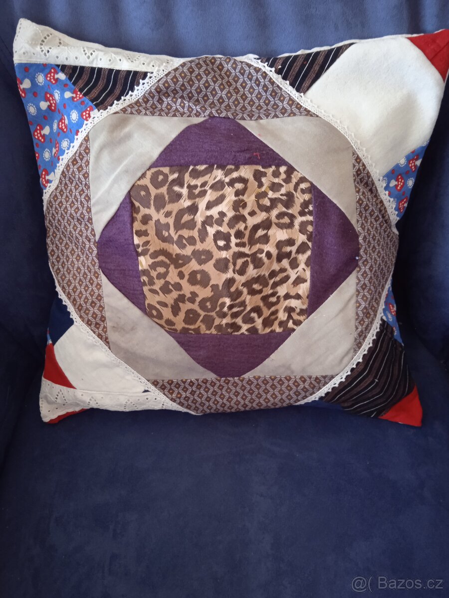 Dekorativní polštářek - 2