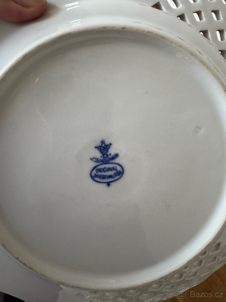 Prolamovaný talíř cibulák - 2