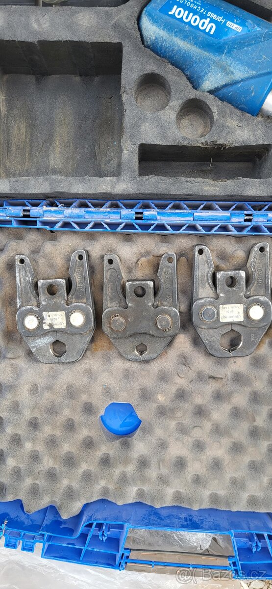 Uponor Lisovaci klešte - 2