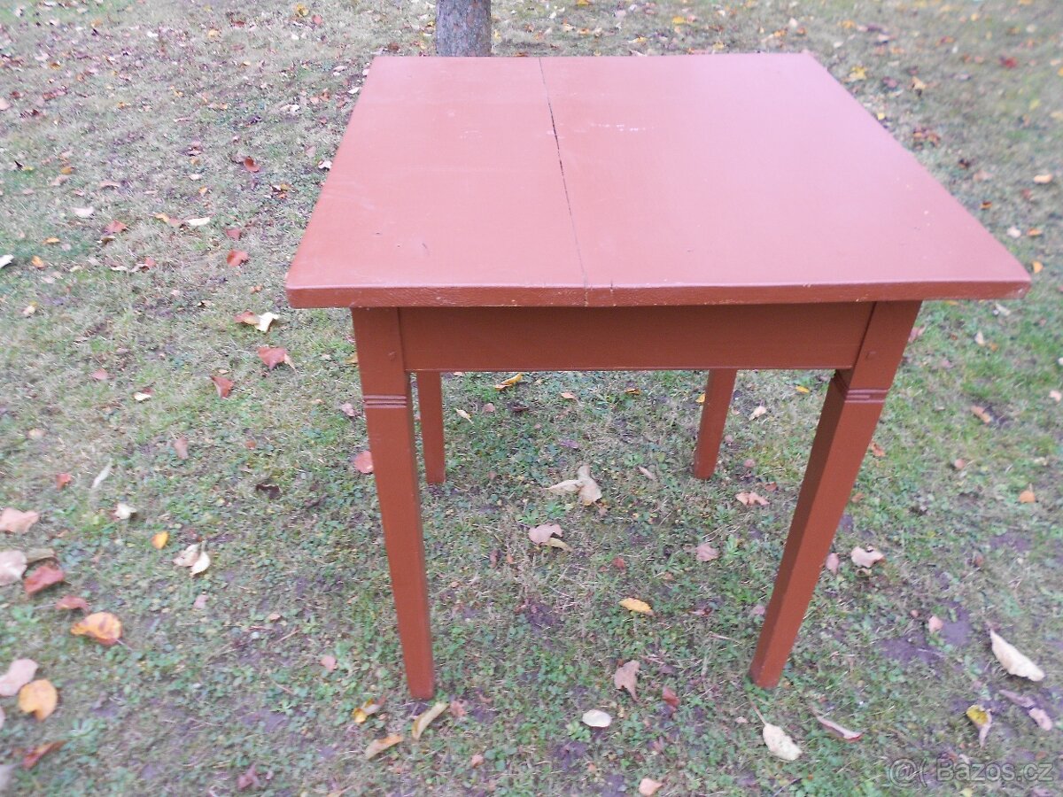 Stolek. - 2