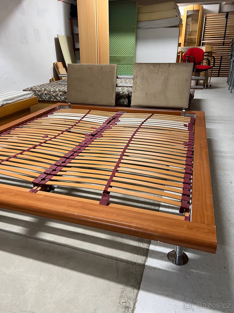 Manželská postel 180×200 cm - 2