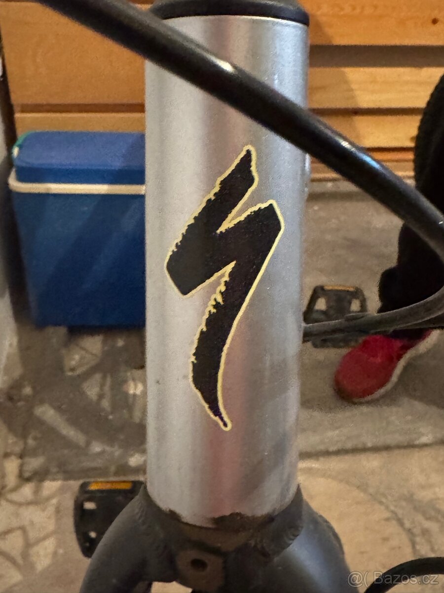 Dívčí kolo Specialized - 2