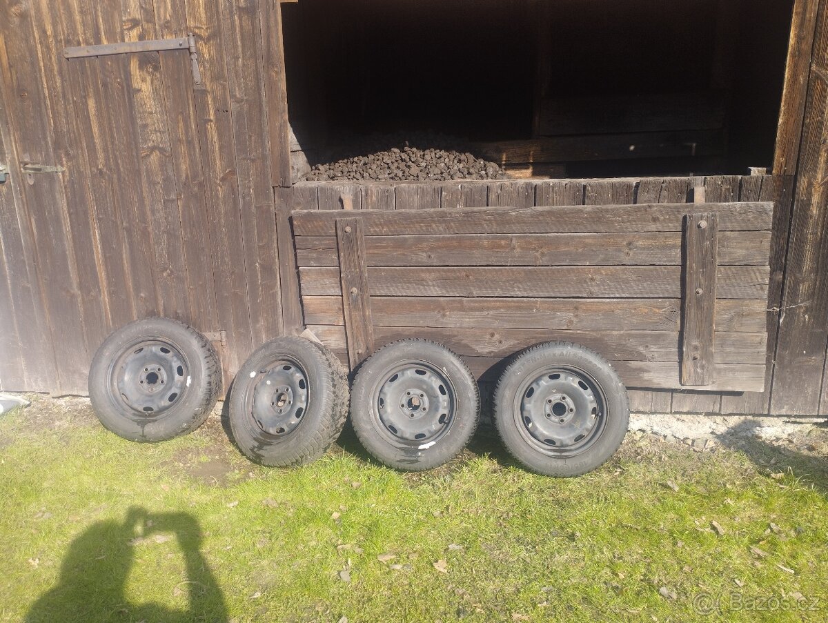 Pneumatiky 185/60 R14 s disky - 2
