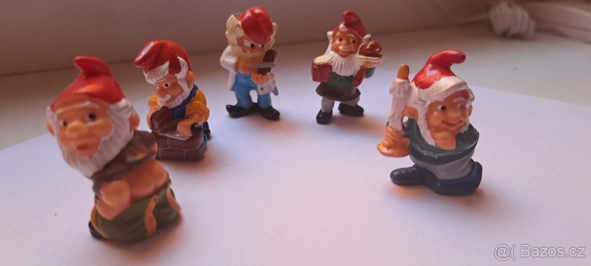 Stare kinder figurky - 2