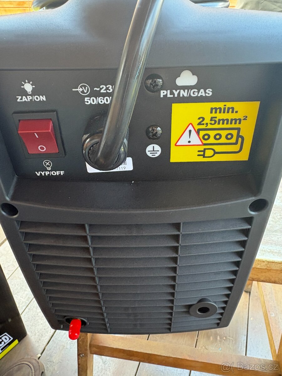 Svářečka Kowax GeniMig 220 LCD - 2
