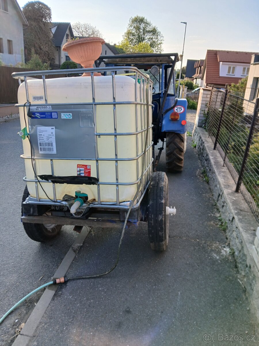 Cisterna,lejta,nadrz na vodu,napajecka - 2
