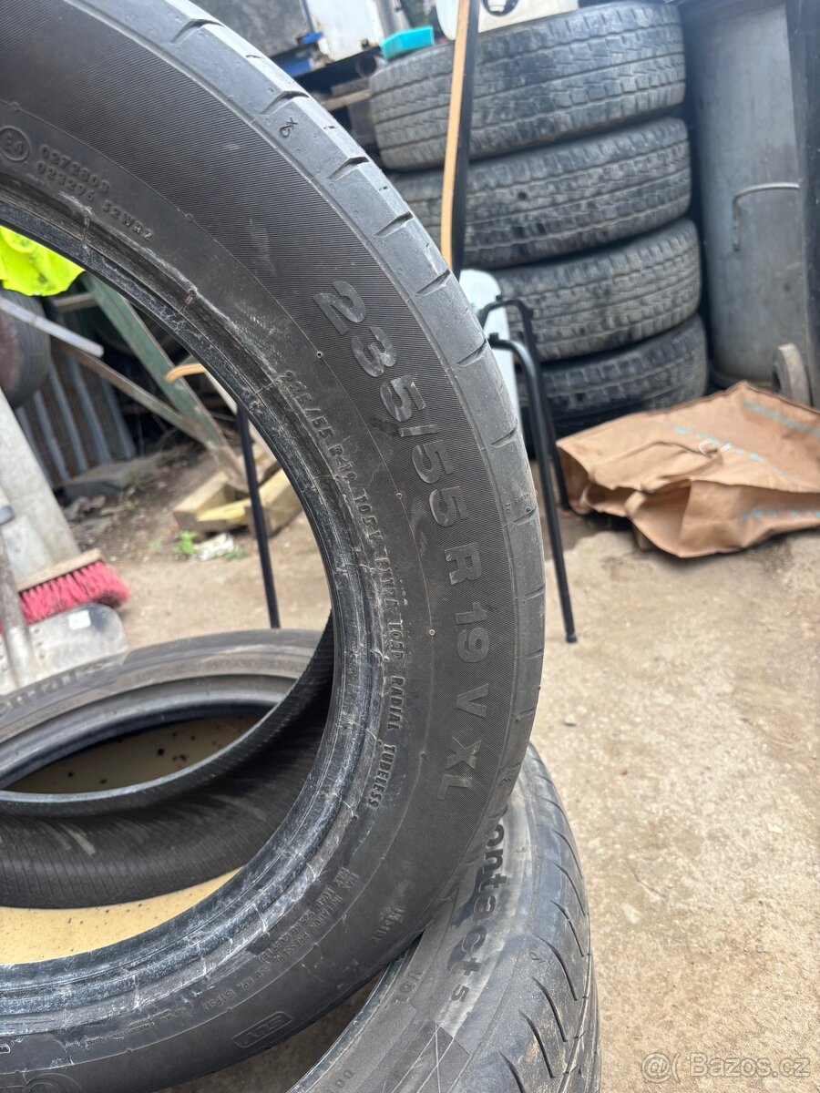 235/55 R19 105V XL. - 2