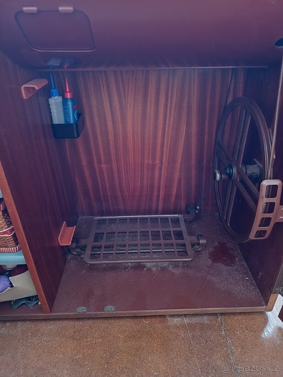 Šicí stroj Minerva - 2