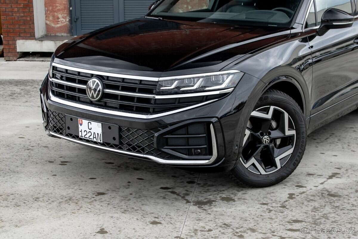 VW Touareg R-Line - 2
