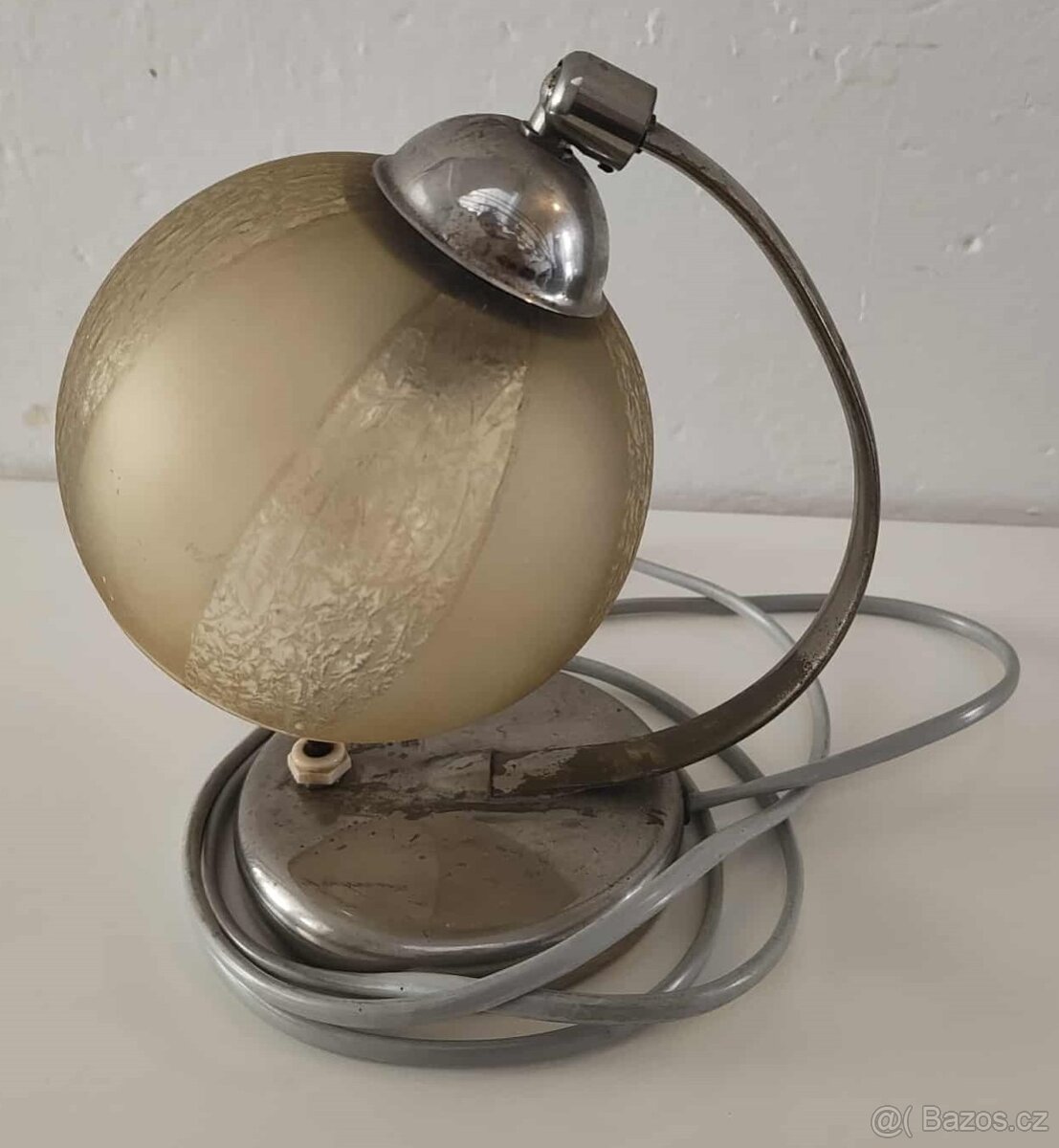 RETRO LAMPA S KOUŘOVÝM SKLENĚNÝM STÍNIDLEM - 2