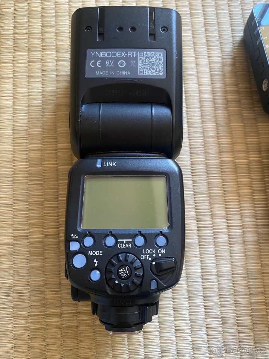 Blesk Yongnuo YN600EX-RT pro Canon + bezdrátovy odpalovač - 2