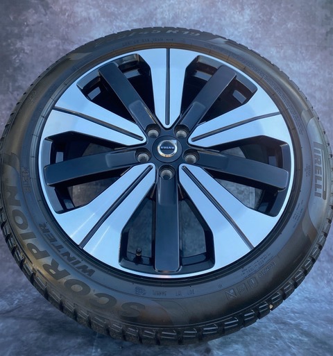 Originál Alu kola Volvo XC40 Recharge R19 zimní - 2