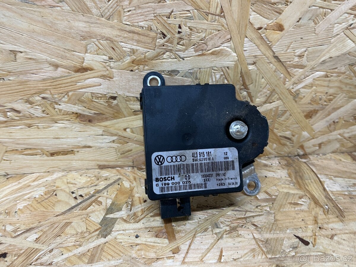 ŘÍDICÍ JEDNOTKA KONTROLY BATERIE AUDI Q7 4L0915181 - 2