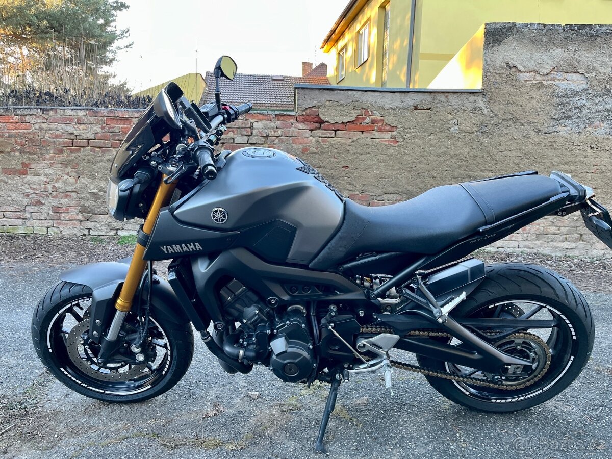 Yamaha MT 09 - 2
