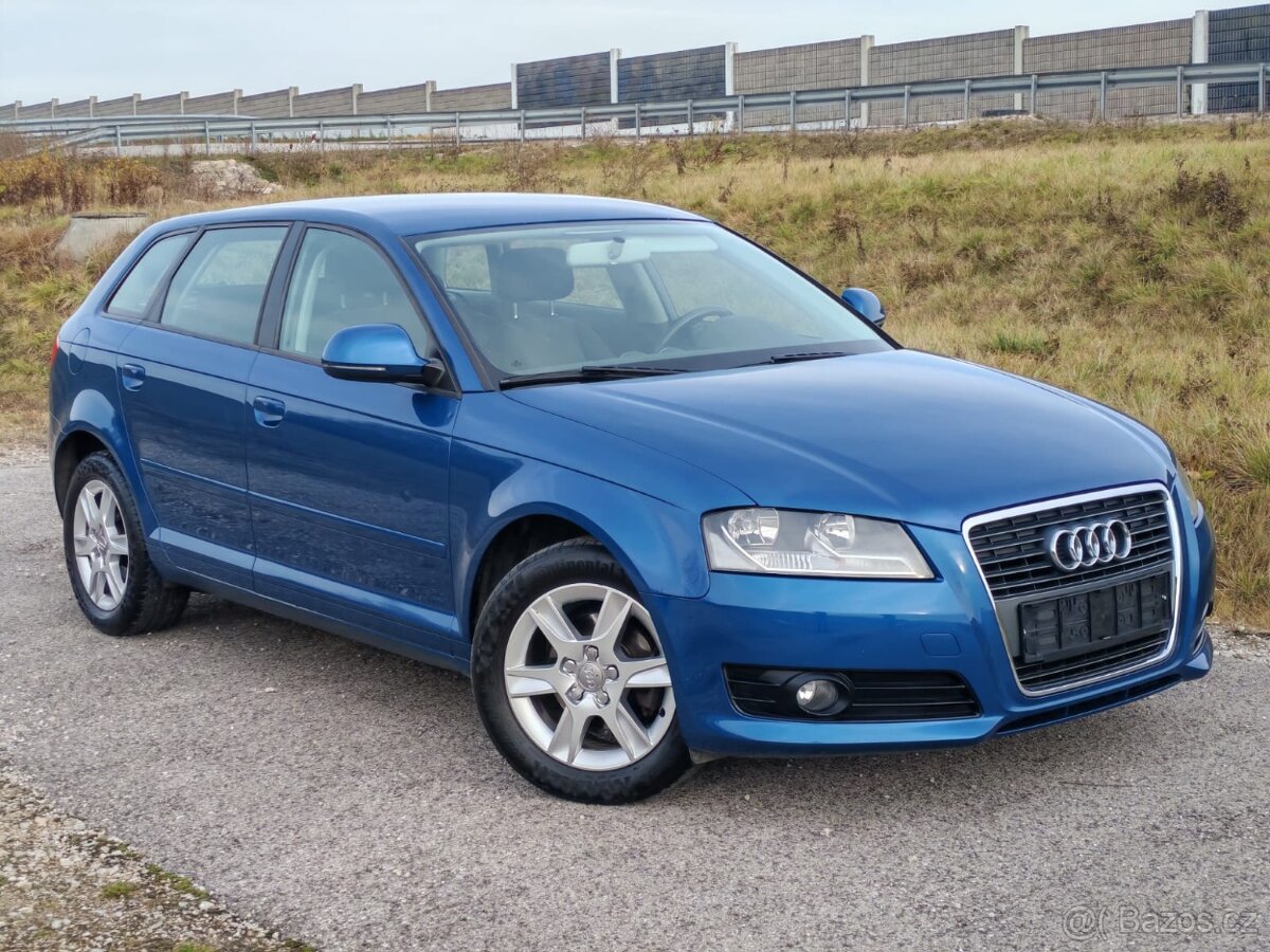 Audi A3 1.6 Benzin Sportback Facelift - 2