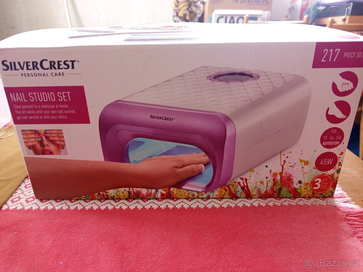 Domácí nehtové studio - 2