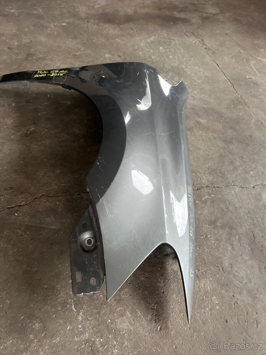 Polo 6R 6C pravý přední blatník - 2