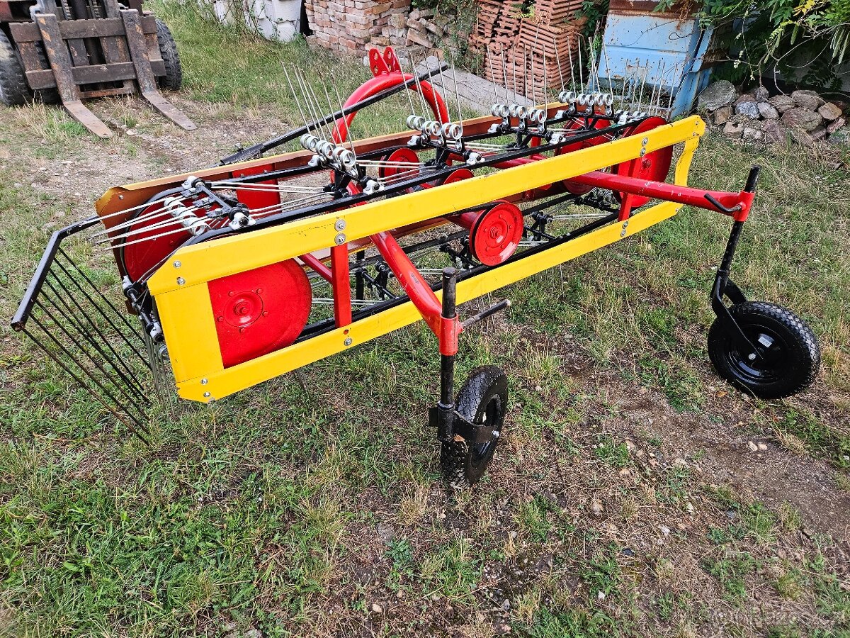 Shrnovač a obraceč sena za malotraktor - 2