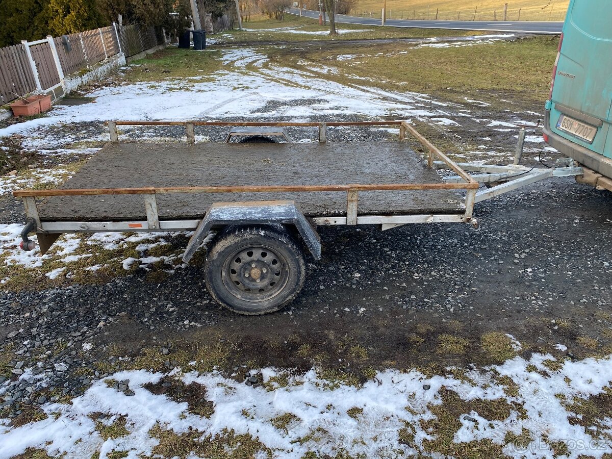 Přívěsný vozík-plato - 2
