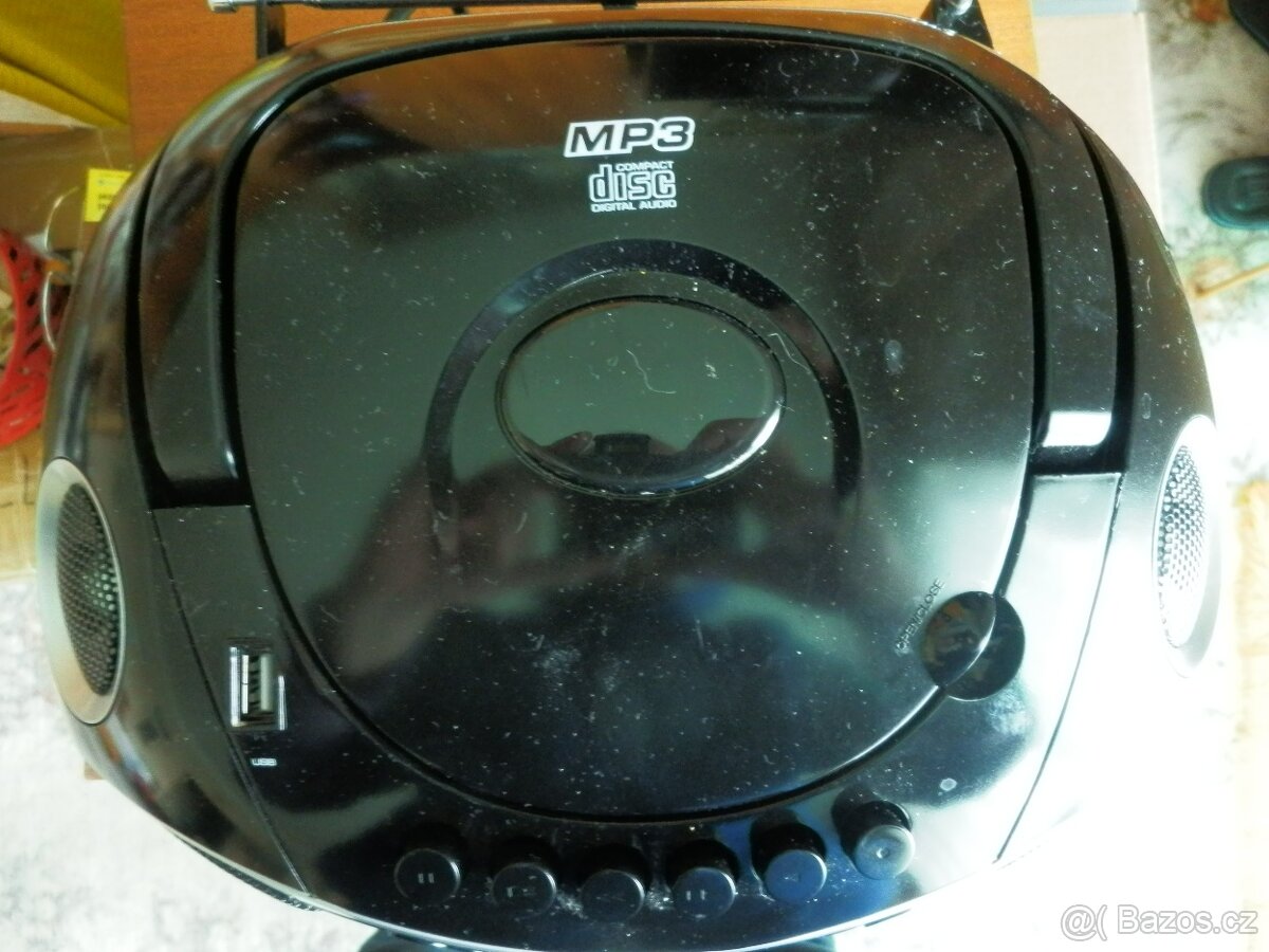 Přenosný radiomagnetofon - 2