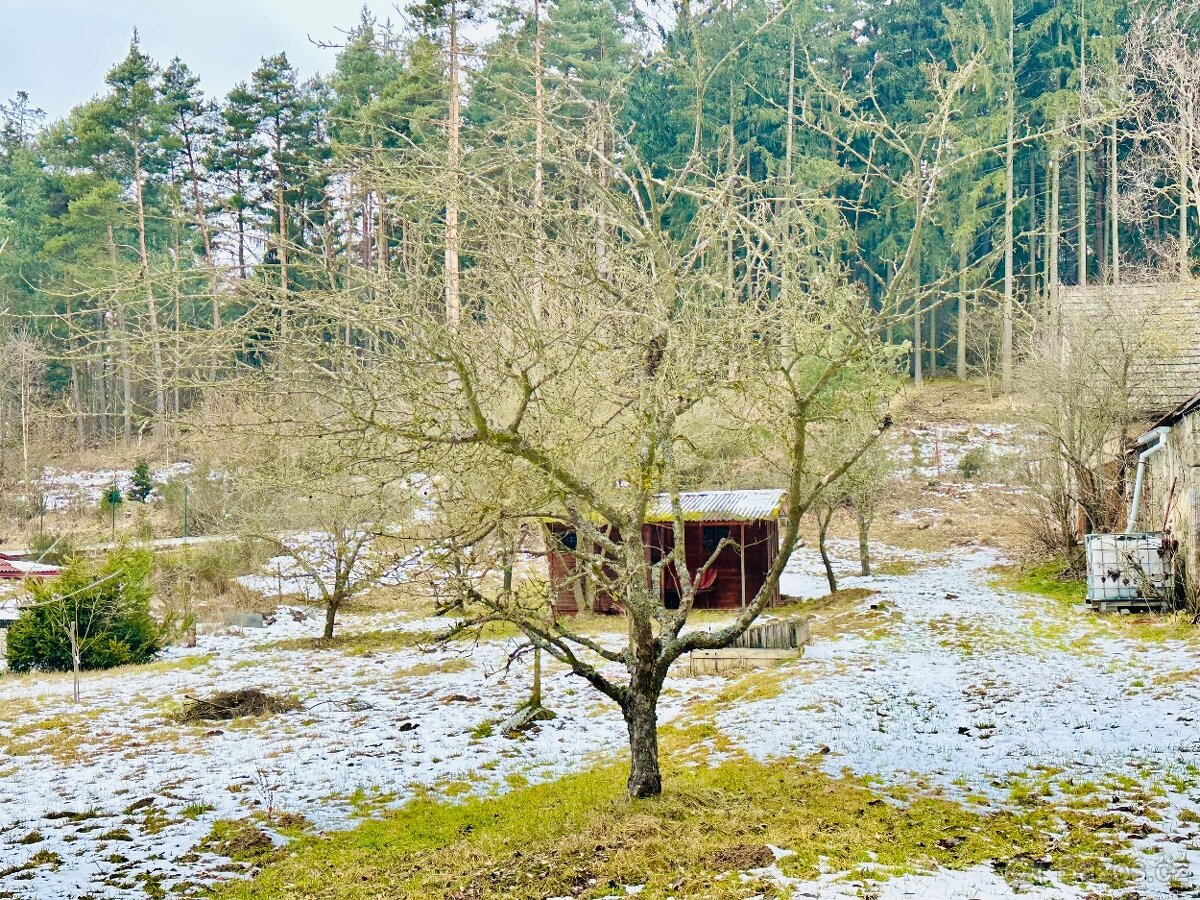 Prodej pozemku 915 m2 k výstavbě - 2