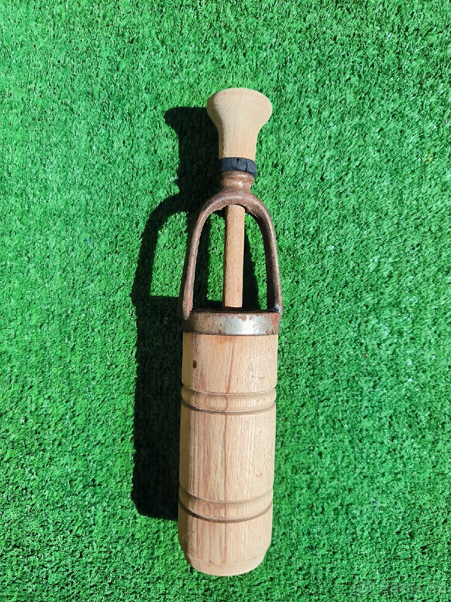 retro špuntovačka na špunty staré - 2