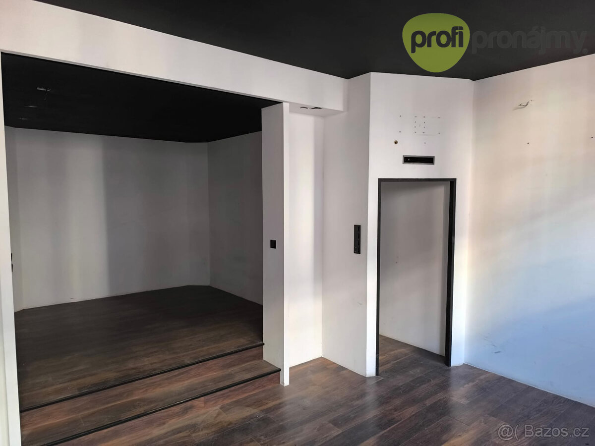 Pronájem skladového prostoru 521 m² - 2