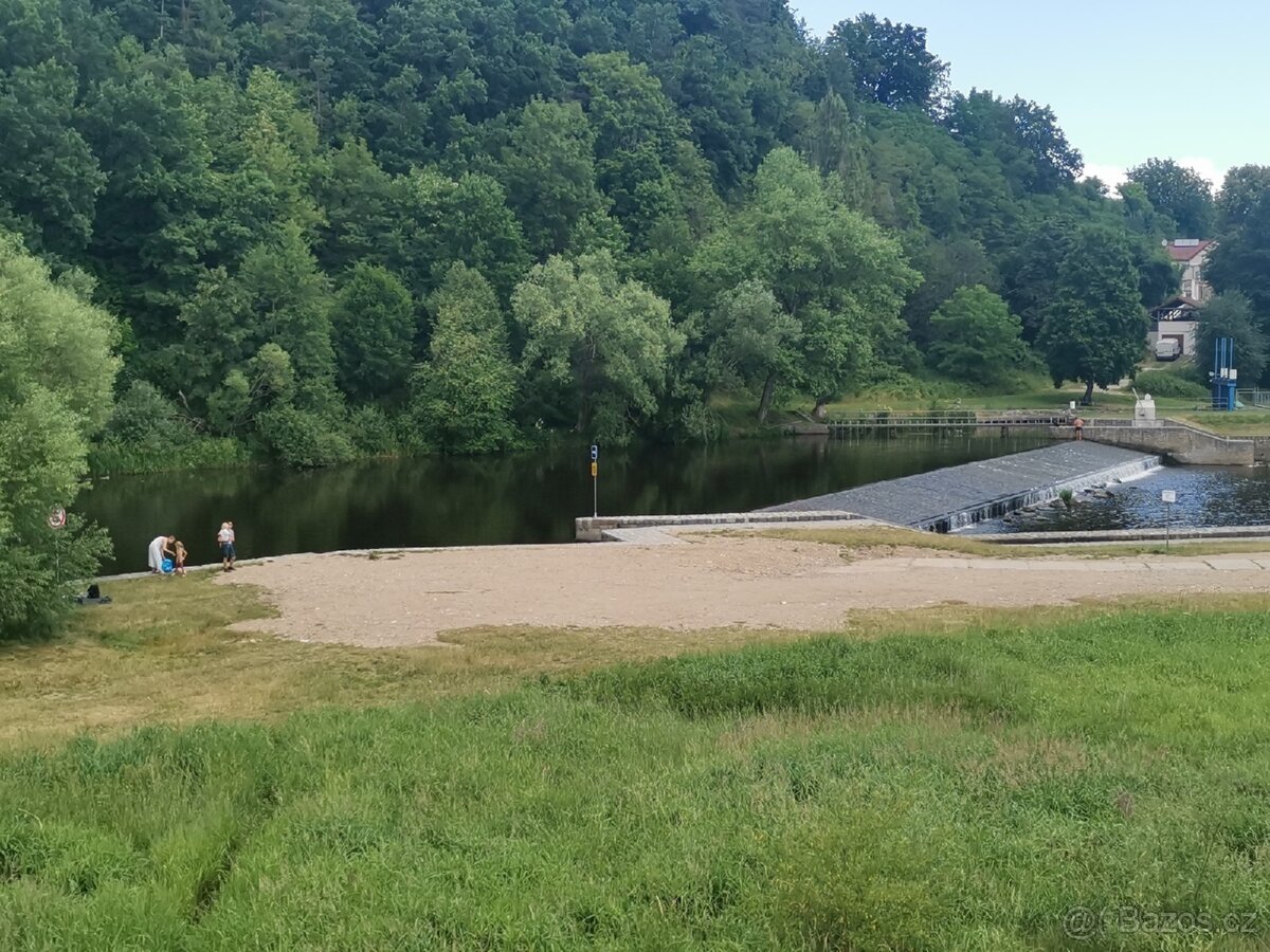 Prodám zahradu u Českého Krumlova ve Zlaté Koruně 1054m2 - 2