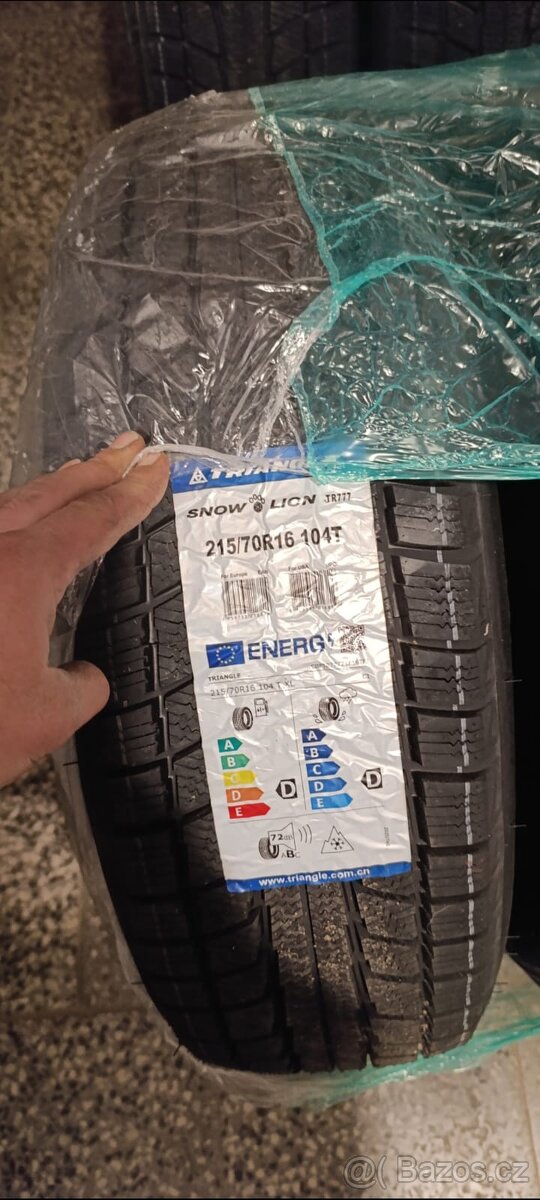 Sleva Nové Zimní pneu 215/70 R16 - 2