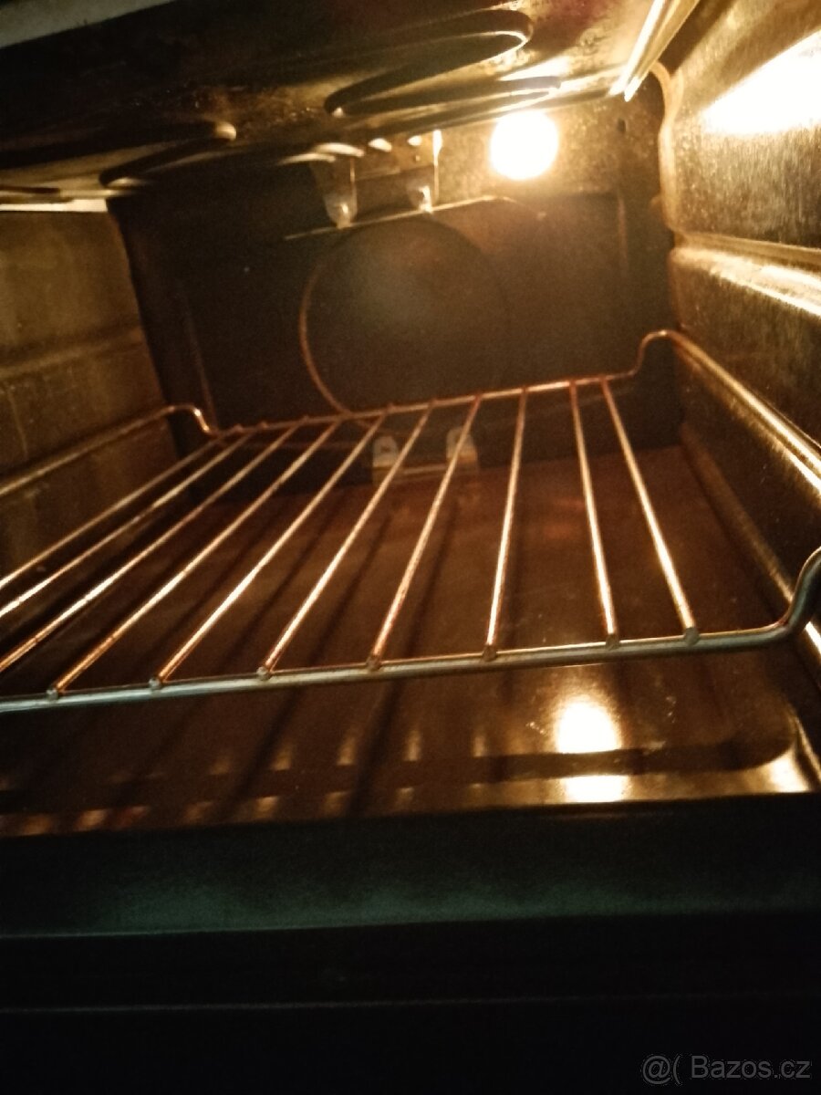 Kombinovaný plynový sporák. - 2