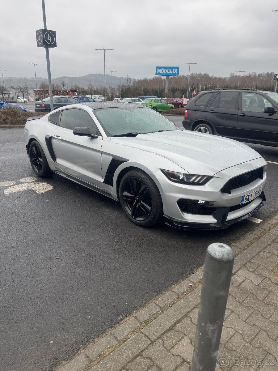 Prodam nebo vymnenim Ford mustang 3,7 - 2