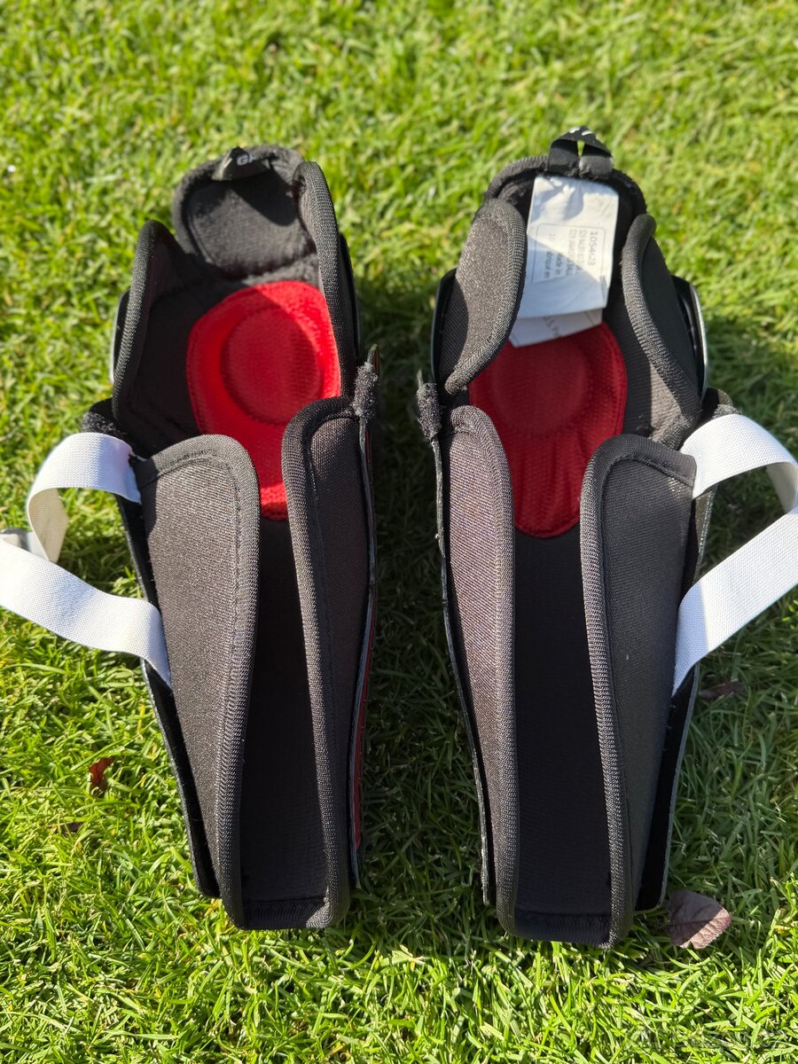 Chrániče holení Bauer NSX – 10” YTH - 2