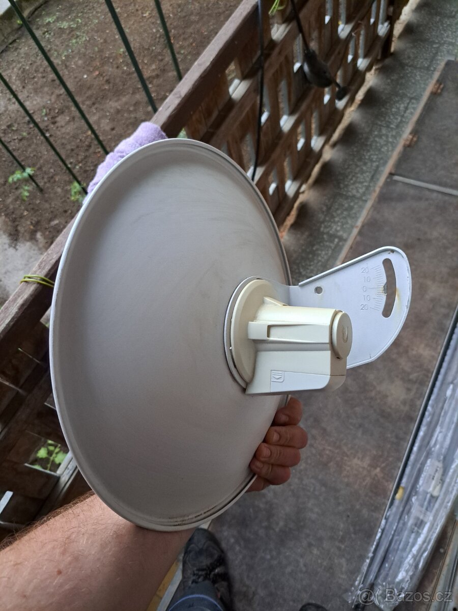 Ubiquiti PowerPoint Beam M5 - 2