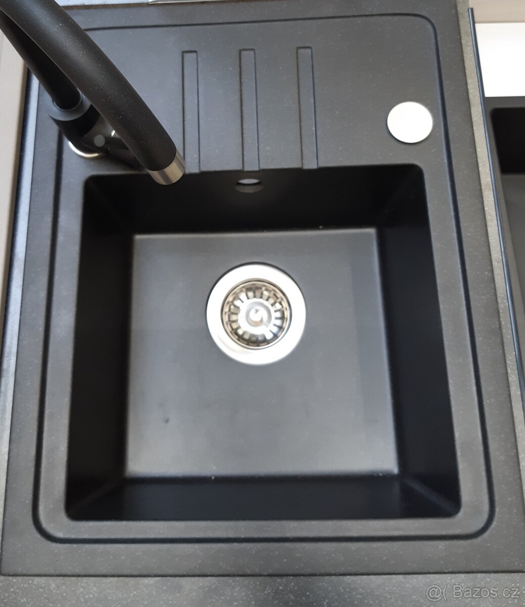 Granitový dřez 55 x 44 cm s baterií a sifonem - 2