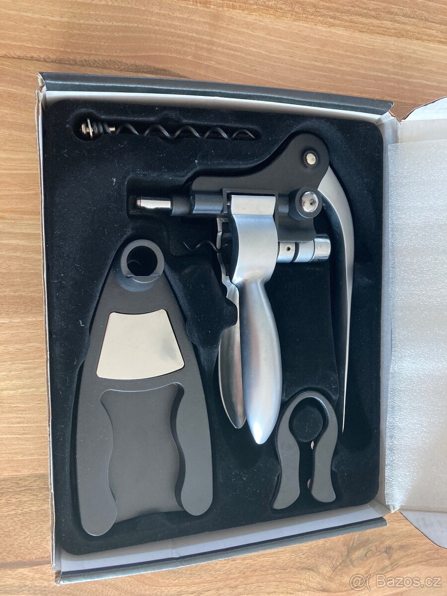 Pákový otvírák na vino - 2