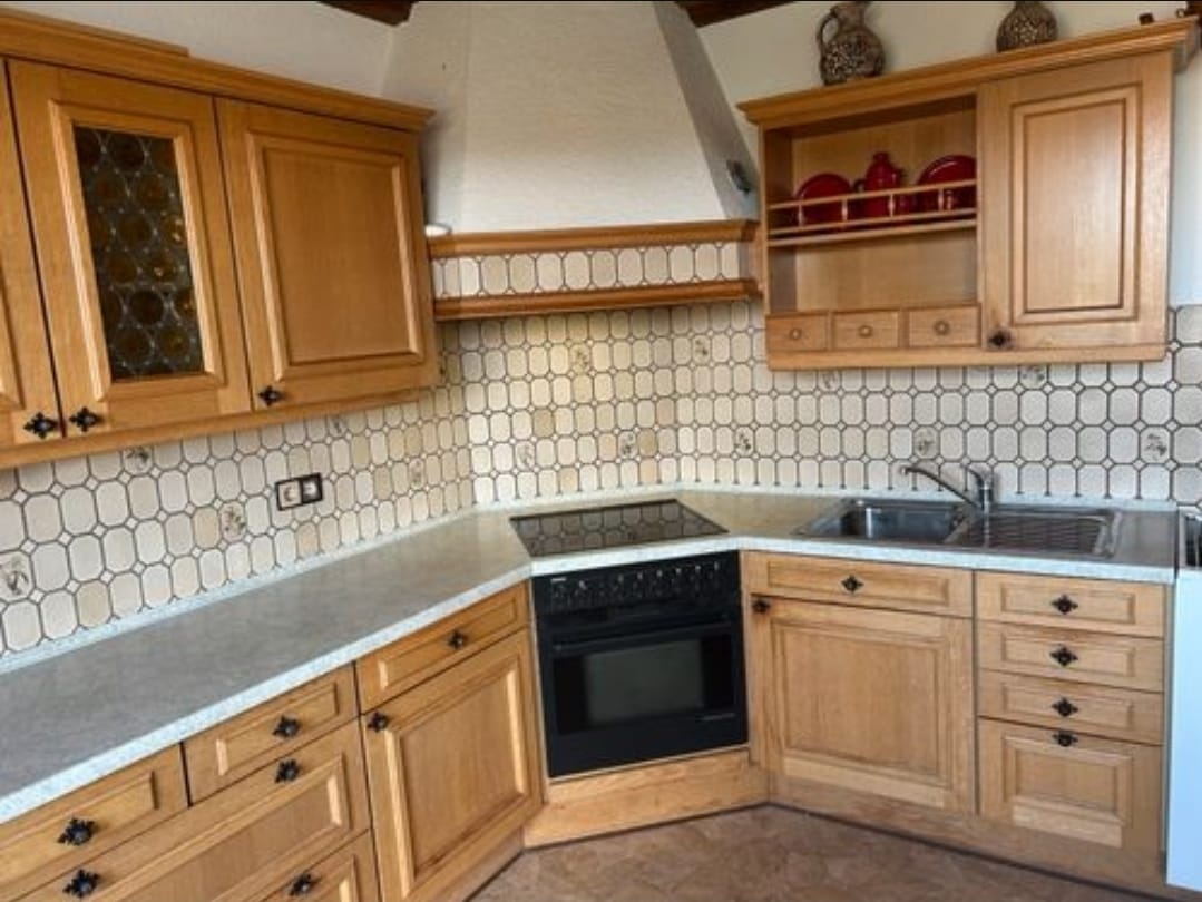 Masivní kuchyňská linka z Německa se spotřebiči - 2