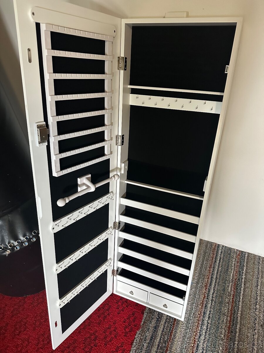 Šperkovnice nástěnná se zrcadlem - 2