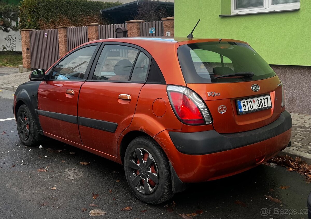 KIA RIO 1.5CRDI - 2